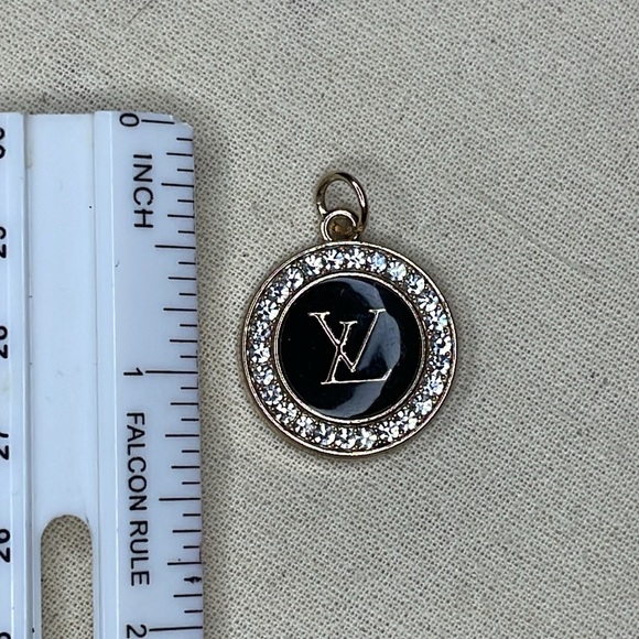 New LV charm necklace key ring zipper pull black gold rhinestones classic piece - Picture 5 of 6